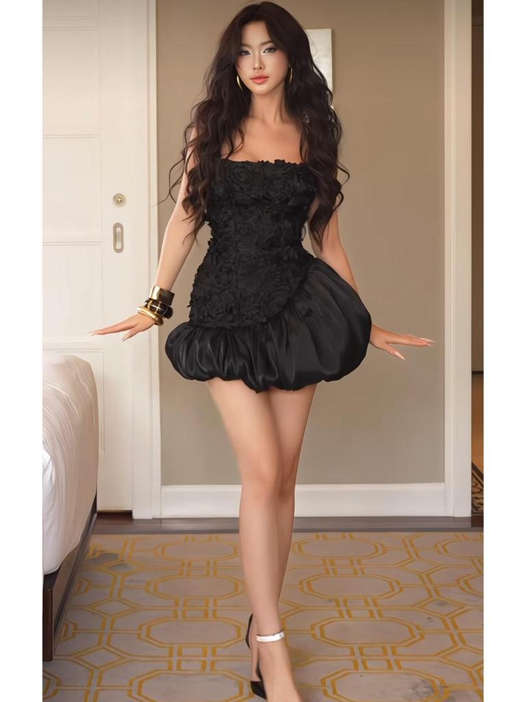 Vietnam Niche Design: 2026 Spring Fashion Square Neck Camisole with 3D Floral Ruched Skirt