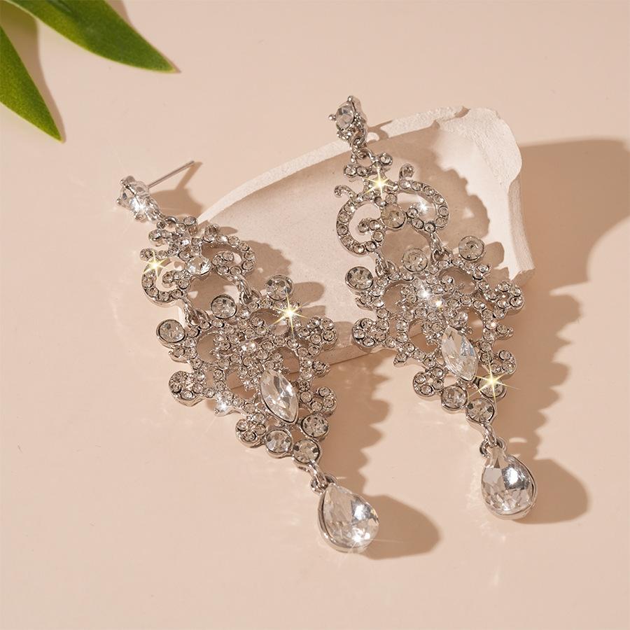 Super błysk luksusowy styl wzór diamentowy kropla wody frędzle kolczyki ze srebrną igłą Europejskie i amerykańskie niszowe kolczyki