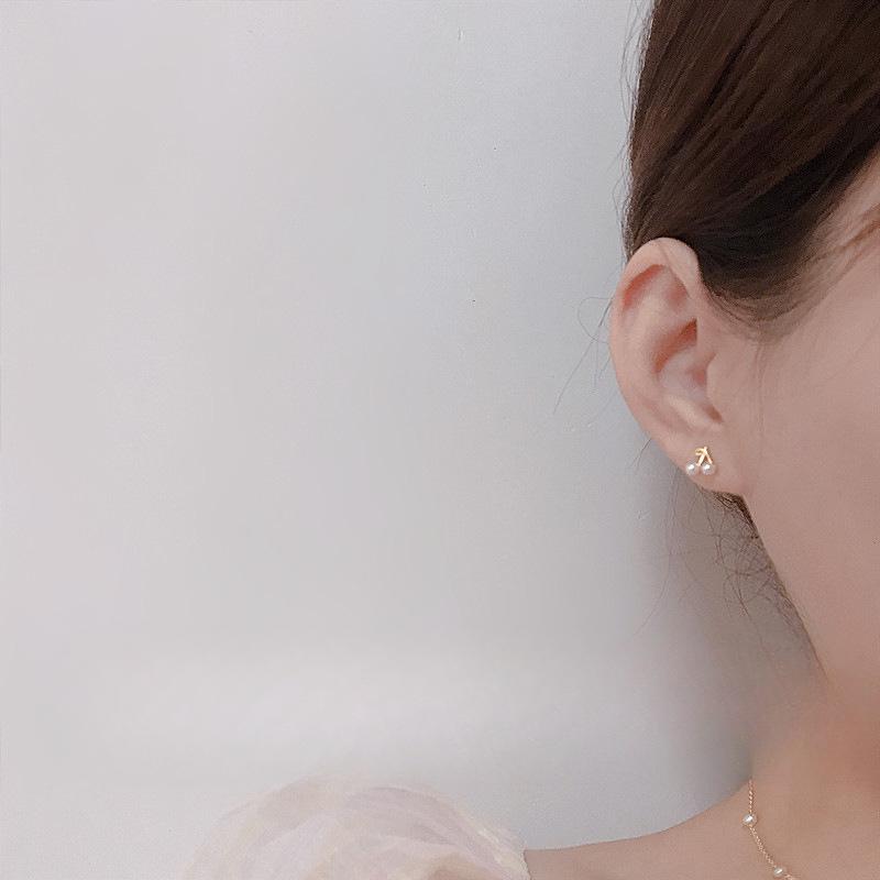 Cherry Stud Earrings Women's Small Fruit Earrings Simple Temperament Sleep Free Earrings Basic Daily Trinkets