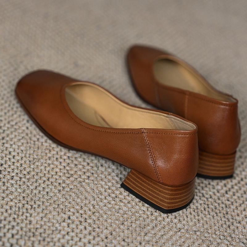 Módní boty na nízkém podpatku, dámské jarní podzimní nové retro boty s hranatou špičkou z měkké kůže, silný podpatek, lodičky, jednobarevné podpatky pro ženy