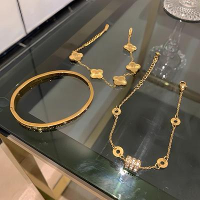 Exquisites stapelbares römische Ziffern Diamantarmband in leichtem Luxus