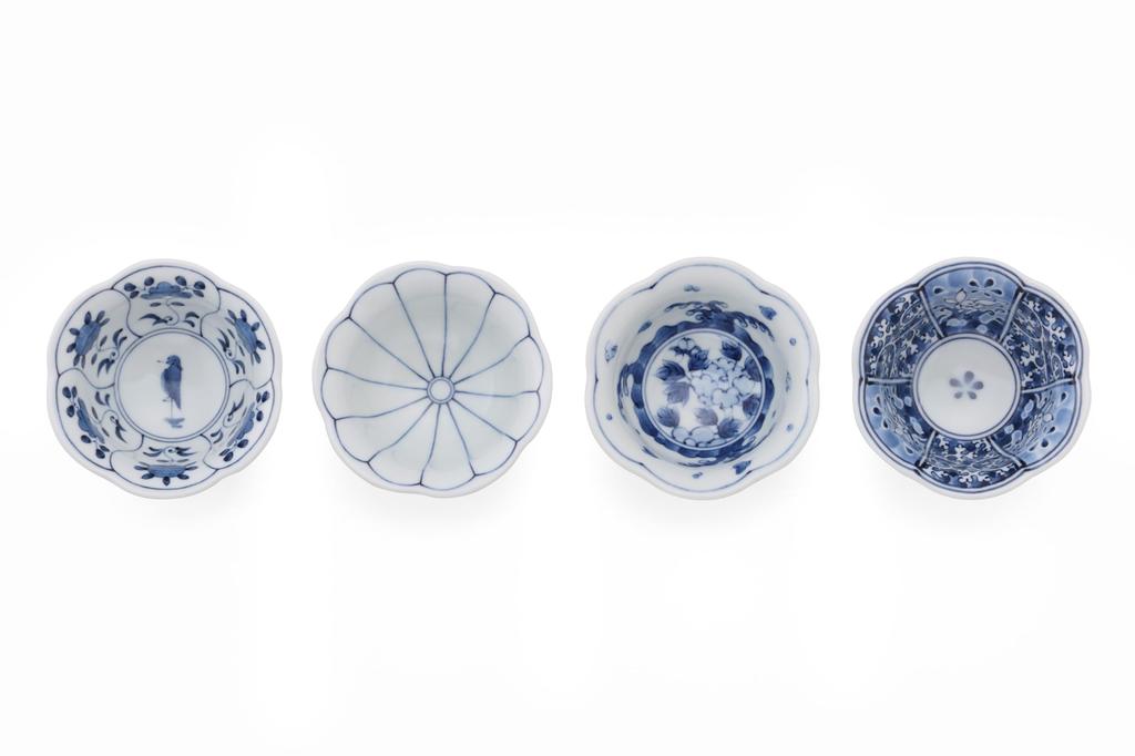 Saikai Pottery Small Bowl Japanese Arita Indigo Pattern Small Bowls of (Saikaitoki) Set, Tableware, Ware, Flower-Shaped (Set 4)