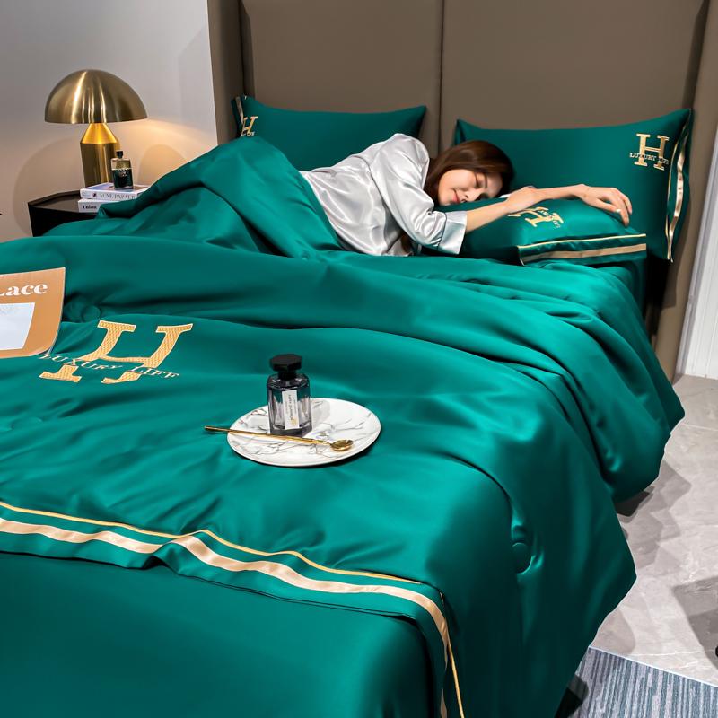 Luxury Cool Quilt, Washed Summer Ice Silk Air-Conditioning Quilt, Thin Blanket Bedding for Single Double Queen Size Comforter