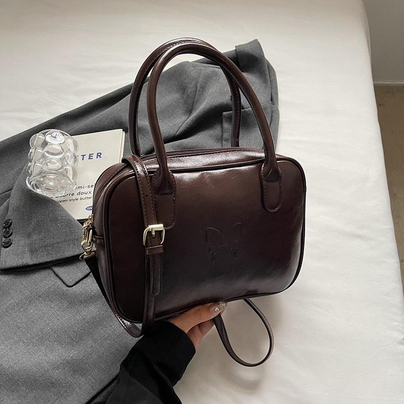 Retro fashion handbag bag women's new large-capacity shoulder pillow bag commuter messenger bag