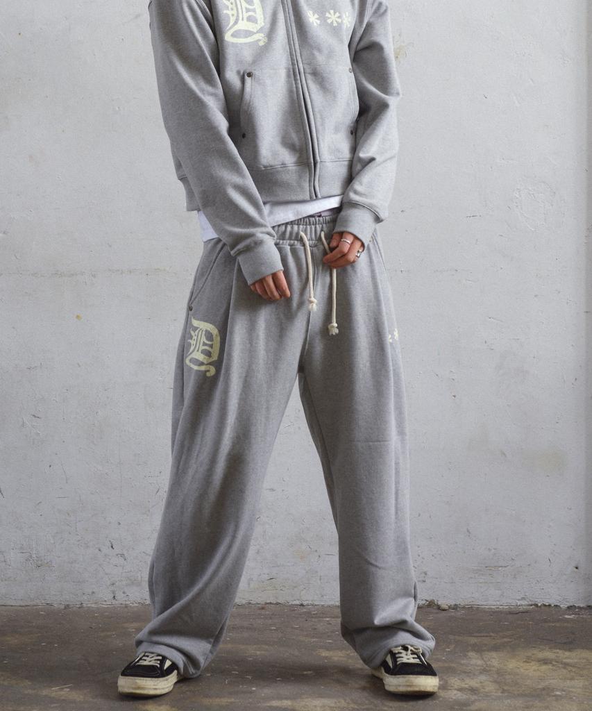 AMOU D-Star One Tuck Sweat Pants Gray