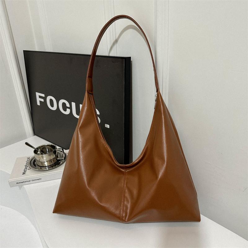 Chic Minimalist Tote Bag For Women With Unique Design And Spacious Interior