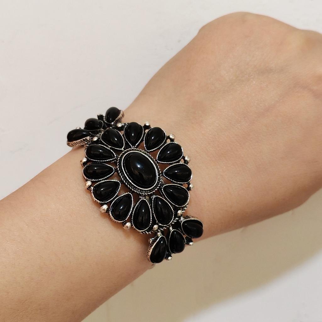 Cross Border Bohemian Retro Ethnic Style Turquoise Bracelet For Women Personalized And Fashionable Floral Bracelet From Europe And America