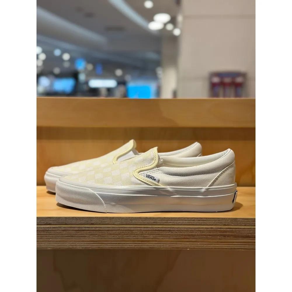 Vans Unisex Premium Classic Slip-On 98 Sneakers VN000D9PFLR 563574 255