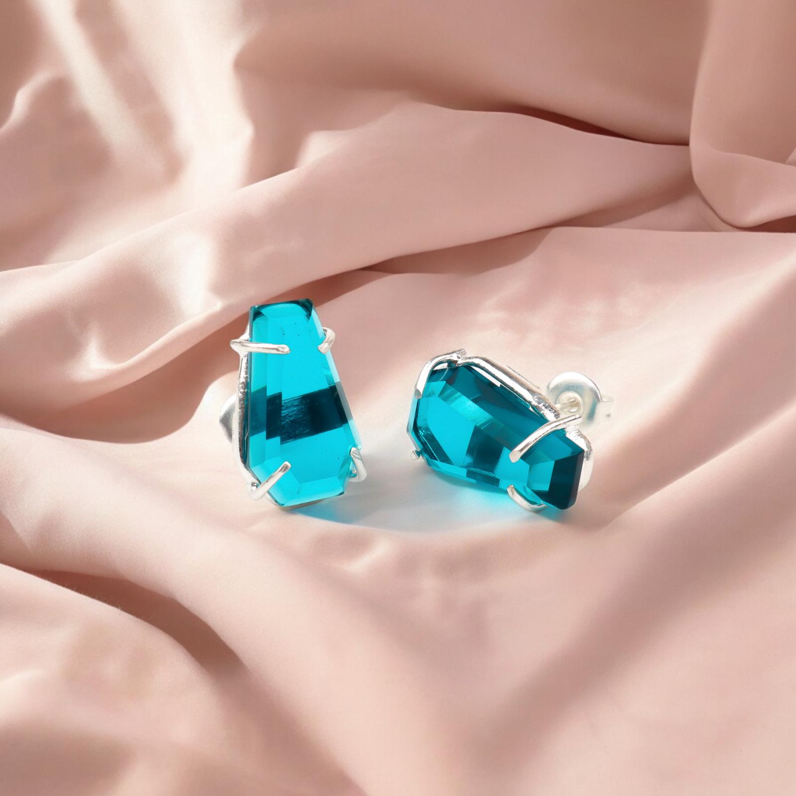 

Редкий драгоценный камень апатит Ювелирные изделия из стерлингового серебра 925 пробы Ручная работа Пусеты с застежкой-пуссетой 0,6 EE-131-7