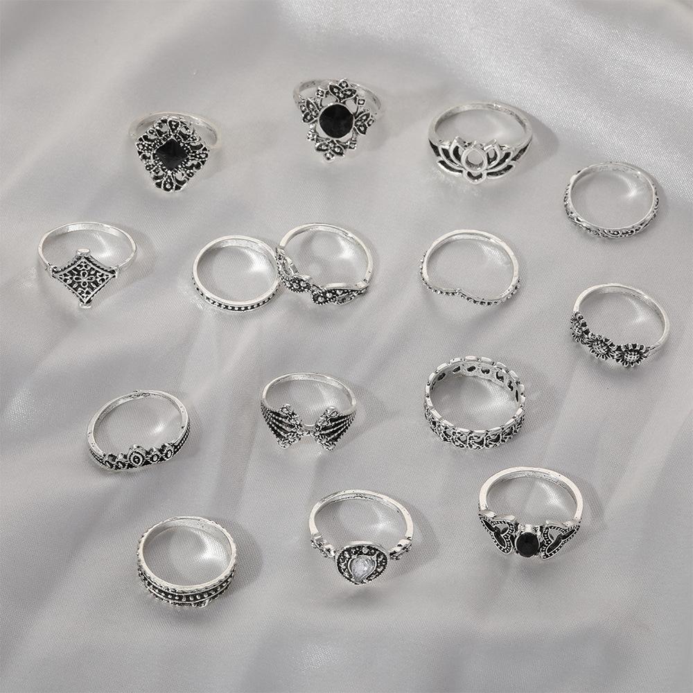 1Set Lady Bohemian style ring - Retro and exaggerated alloy ring