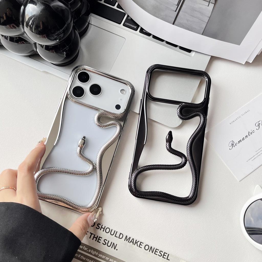 Electroplated Hollow Snake Pattern Mobile Phone Case Is Suitable for Apple 17PROMAX Heat Dissipation 17AIR Trend 15 Large Holes 13/14