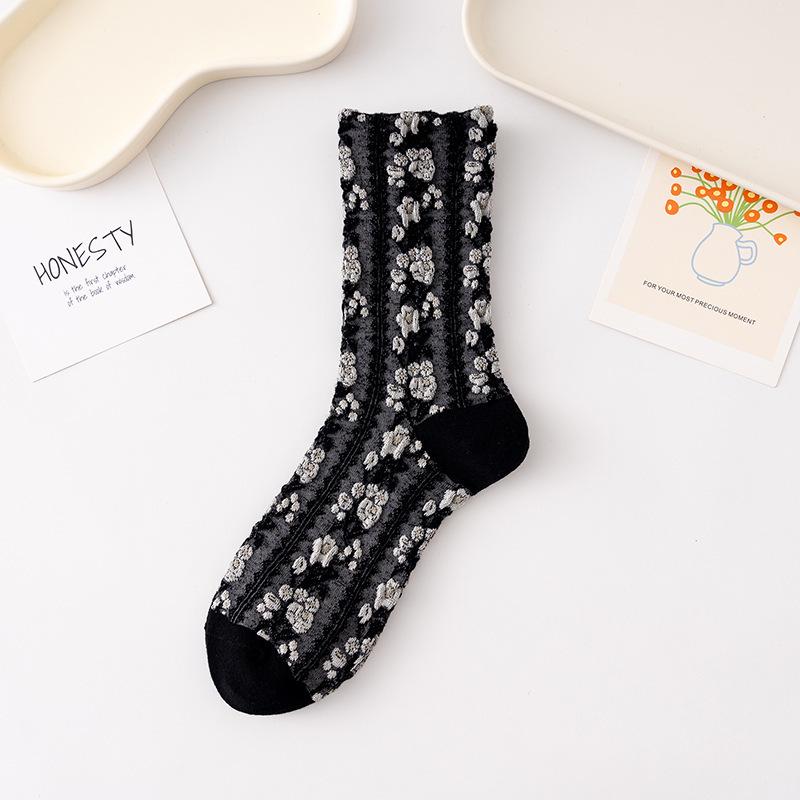 Korean Retro Floral Mid-Calf Embossed Women's Knit Socks