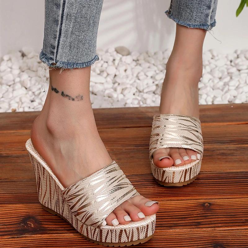 Fashion Fashion Stripe Print Thick Bottom Slippers Women New Wedge Chunky Platform Sandals Woman Summer Daily High Heel Slides Female