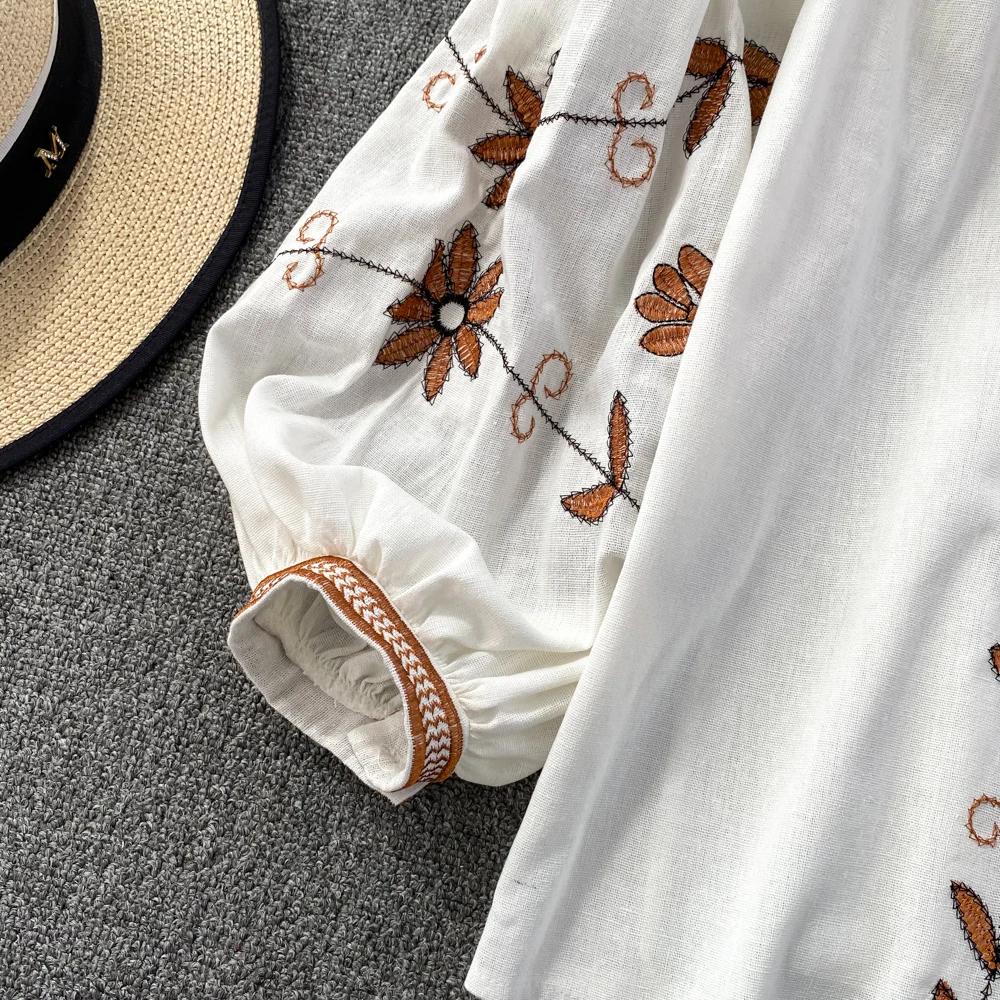 O-neck Floral Embroidery Lantern Sleeve Women Loose Camisas Ethnic Style Spring and Autumn Blouse