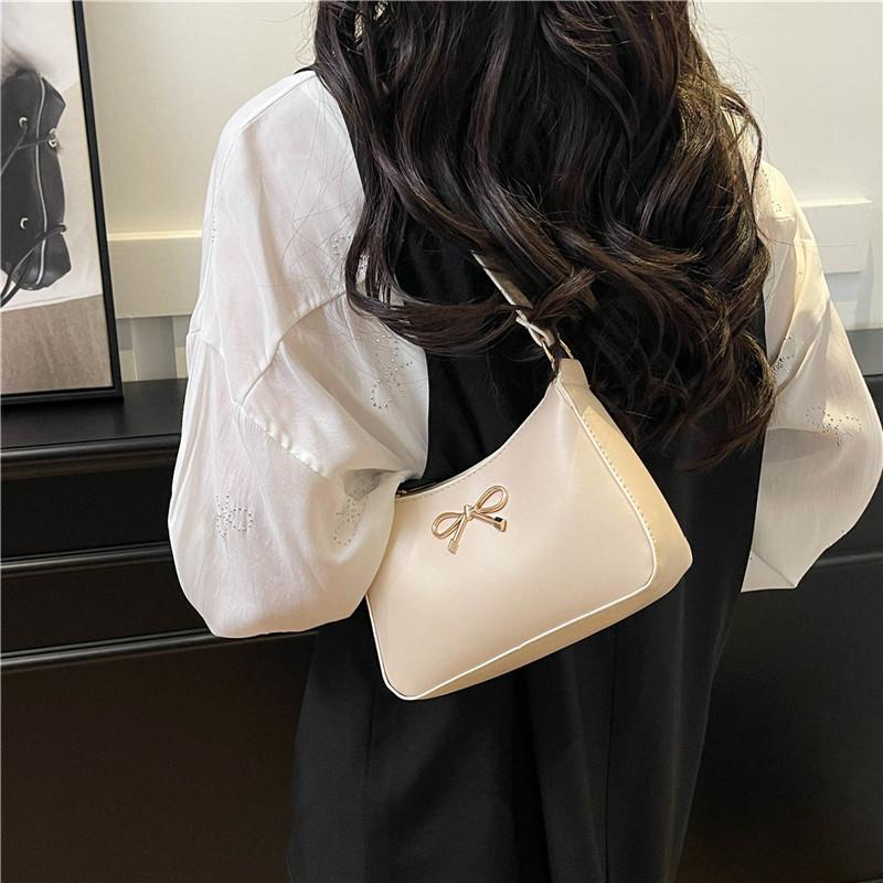 2025 new beautiful high-end temperament niche single shoulder armpit bag summer popular versatile commuter handbag women