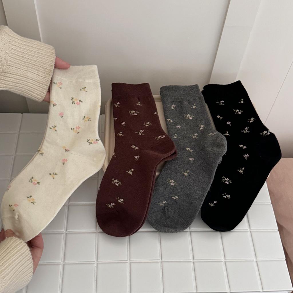 Retro Autumn and Winter Floral Socks, Warm Silk and Wool Socks, Versatile Mid-calf Boneless Socks