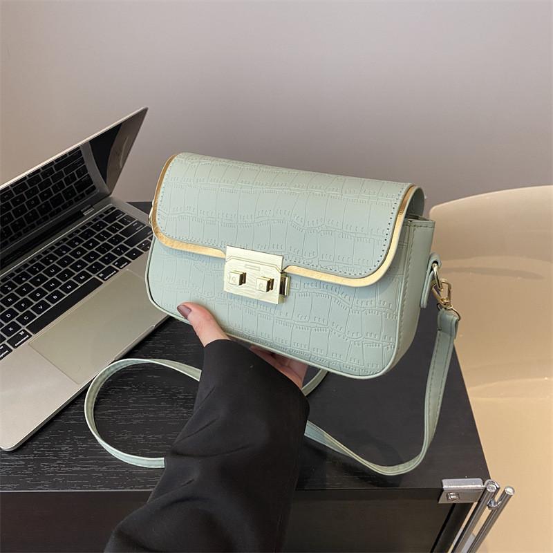 Fashionable Korean Style Shoulder Bag 2024 Summer New Bag Women Simple Small Square Bag