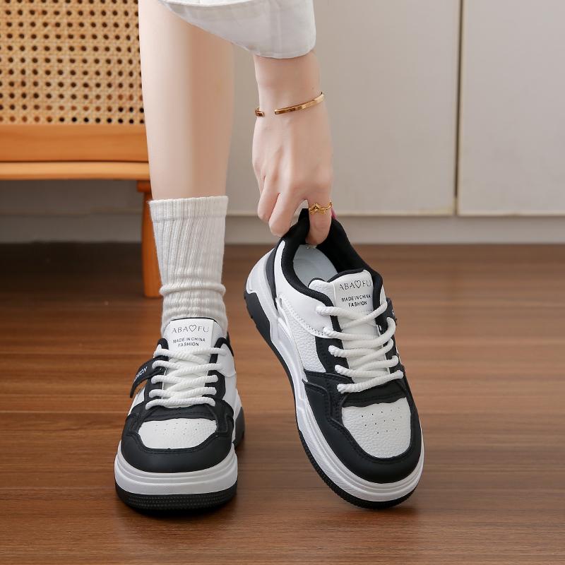 Модные женские туфли на плоской подошве — фото 9