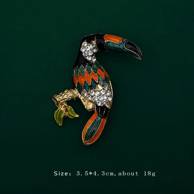 New Creative Animal Insect Horse Broach Bird Men Brooch Beautiful Dragonfly Brooches Party For Women