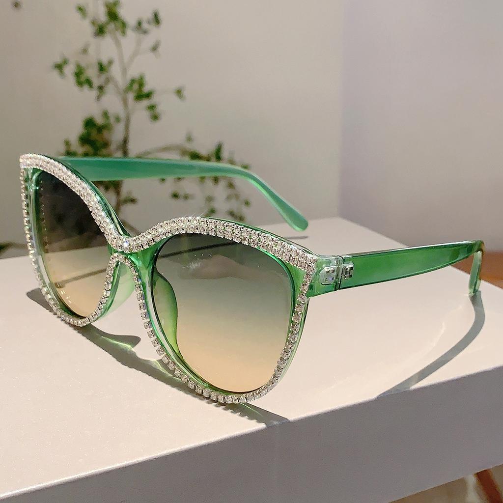 Rhinestone Shine Design Sunglasses Fashion Cat Eye Women Grey Sun Glasses Trendy Decoration Shades for Party