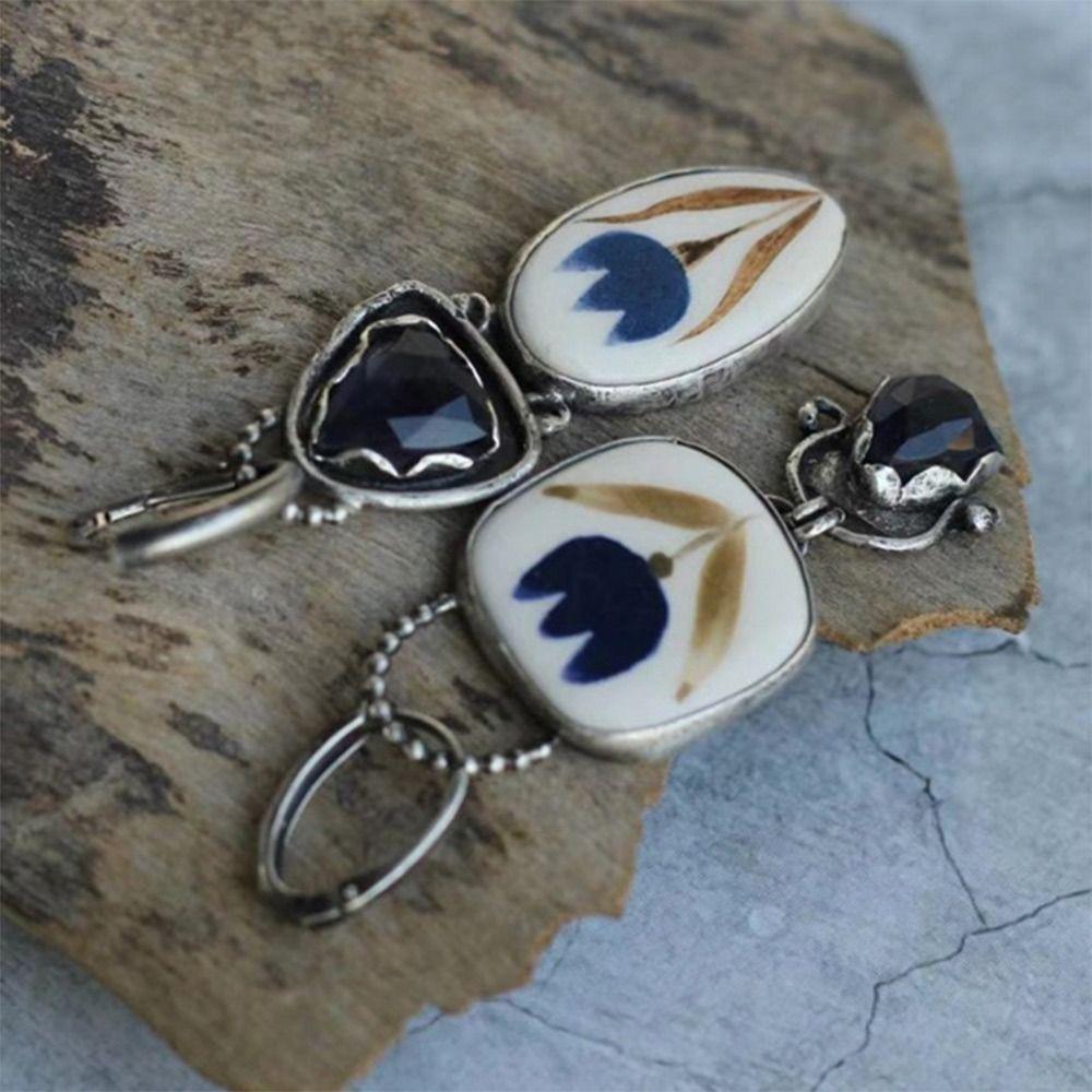 Fashion Enamel Leaf Earrings Elegant Rhinestone Dangle Earrings Geometric Drop Earrings  for Women
