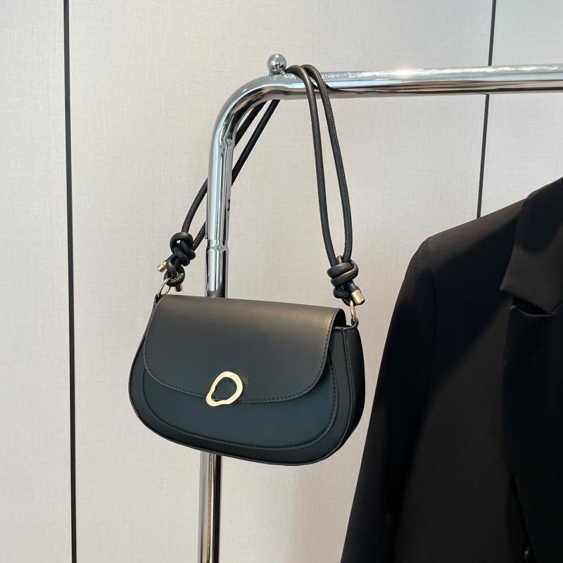 Light Luxury High-end Texture Niche Magnetic Buckle Handbag Trendy New Small Square Bag Women's Fashion Casual Shopping Messenger Bag