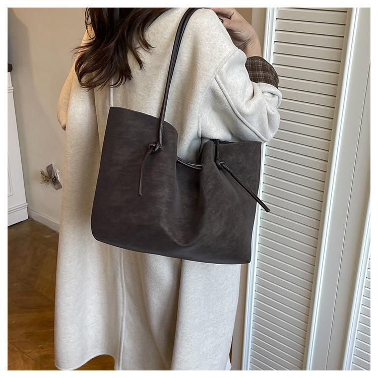 

Suede Niche Large-capacity Bag Retro Women s Shoulder Commuting Going To Work Tote 33x11x27