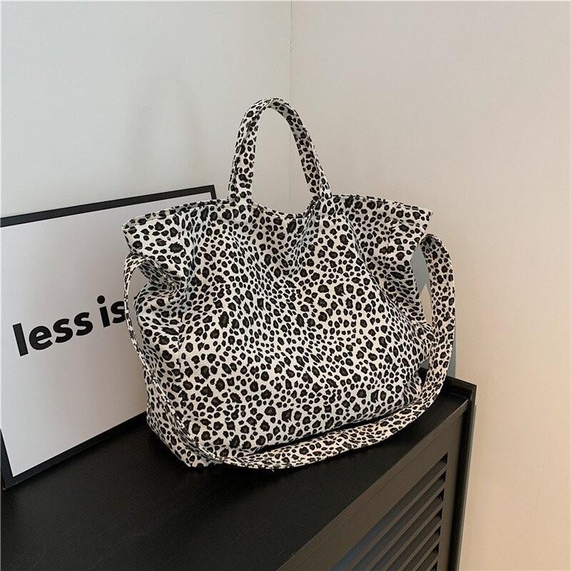 Ielgy Leopard Print Canvas Bag Large Capacity Tote Bag Portable Commuter Bag