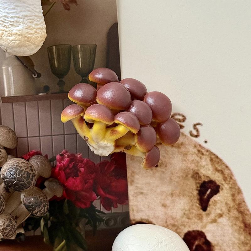 Creative Mushroom Refrigerator Magnets Cute Cartoon Resin 3D Simulated Mushroom Fridge Magnets Sticker Decoration Home Decor