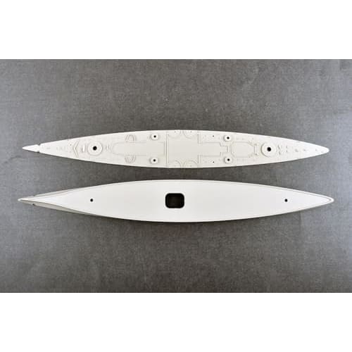 Trumpeter 1/700 German Navy Battleship Gneisenau Plastic Model 06736 Molded Color