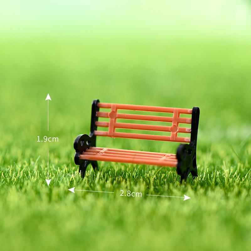 Moss Micro Landscape Succulent Potted Plant with Park Recliner Chair Ornament