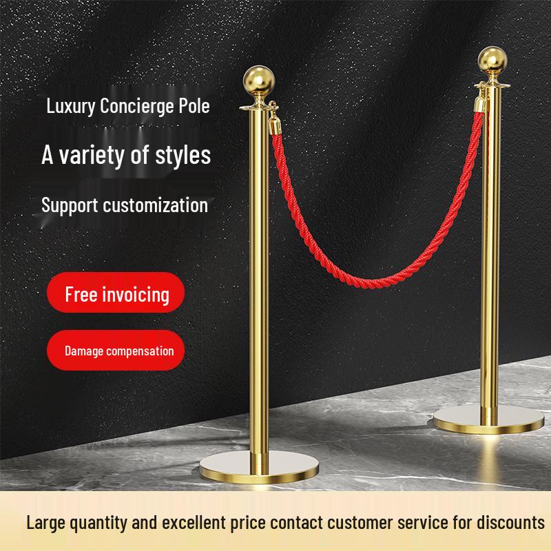 Słupek VIP Concierge: 1m Słupek ze stali nierdzewnej ze smyczą do barierek kolejkowych i powitalnych