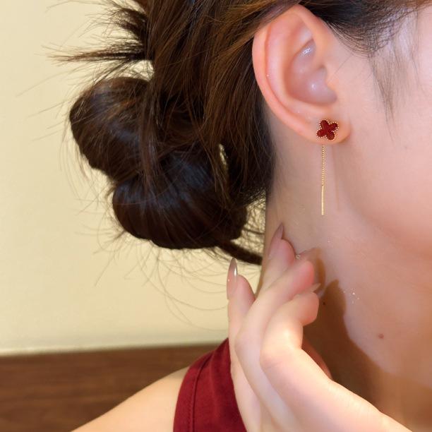 Lucky Four-Leaf Clover Red Tassel Earrings: High-End Fashion Jewelry 2025