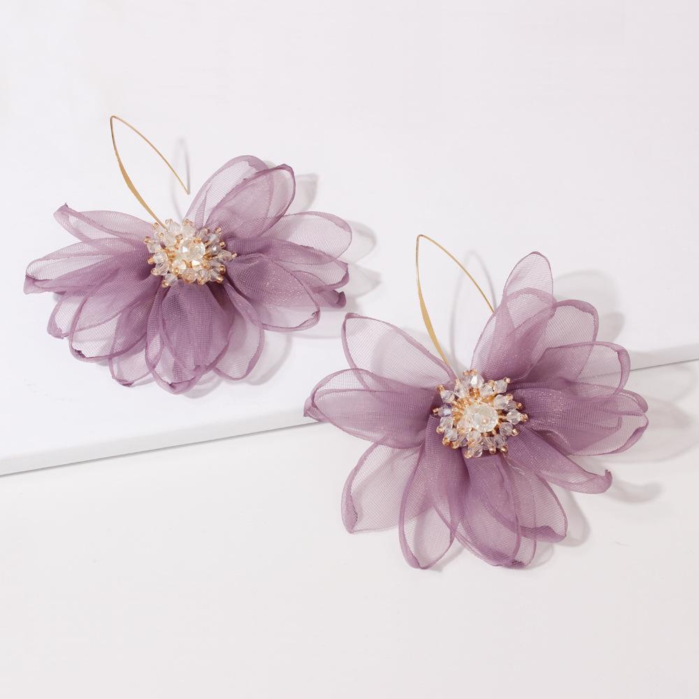 Holiday Wind Fairy Fabric Flower Earrings Mori Earrings Female Fashion Temperament Fresh Earrings.