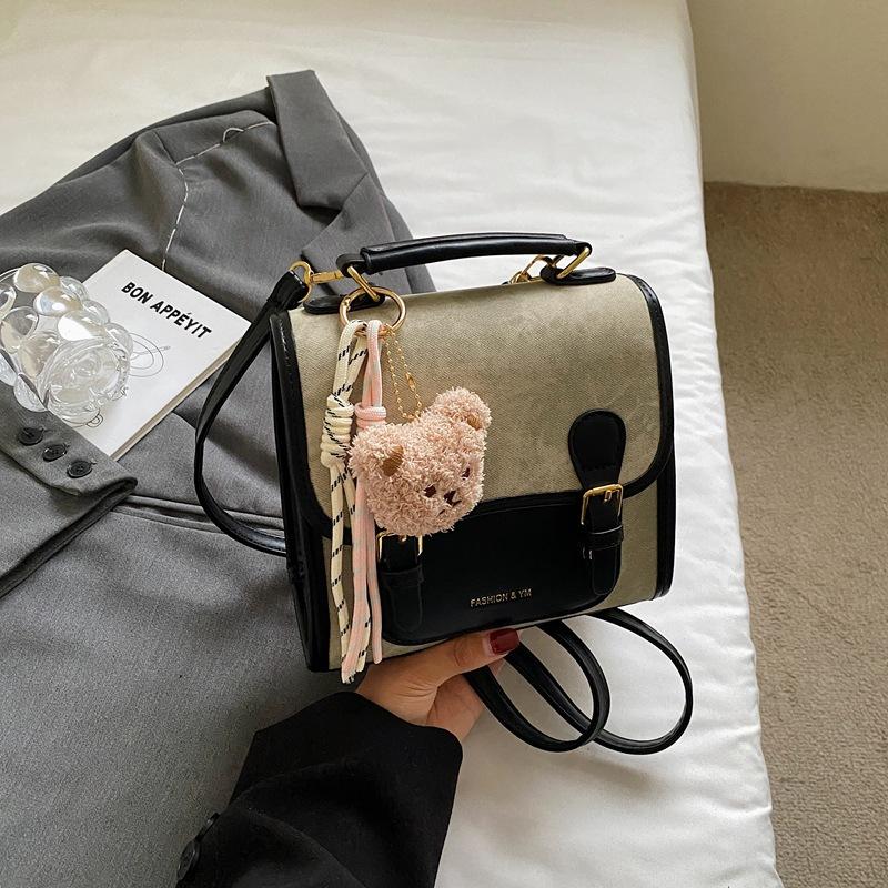 New backpack women's fashion leisure niche students class schoolbag Korean version of street trend lightweight travel backpack