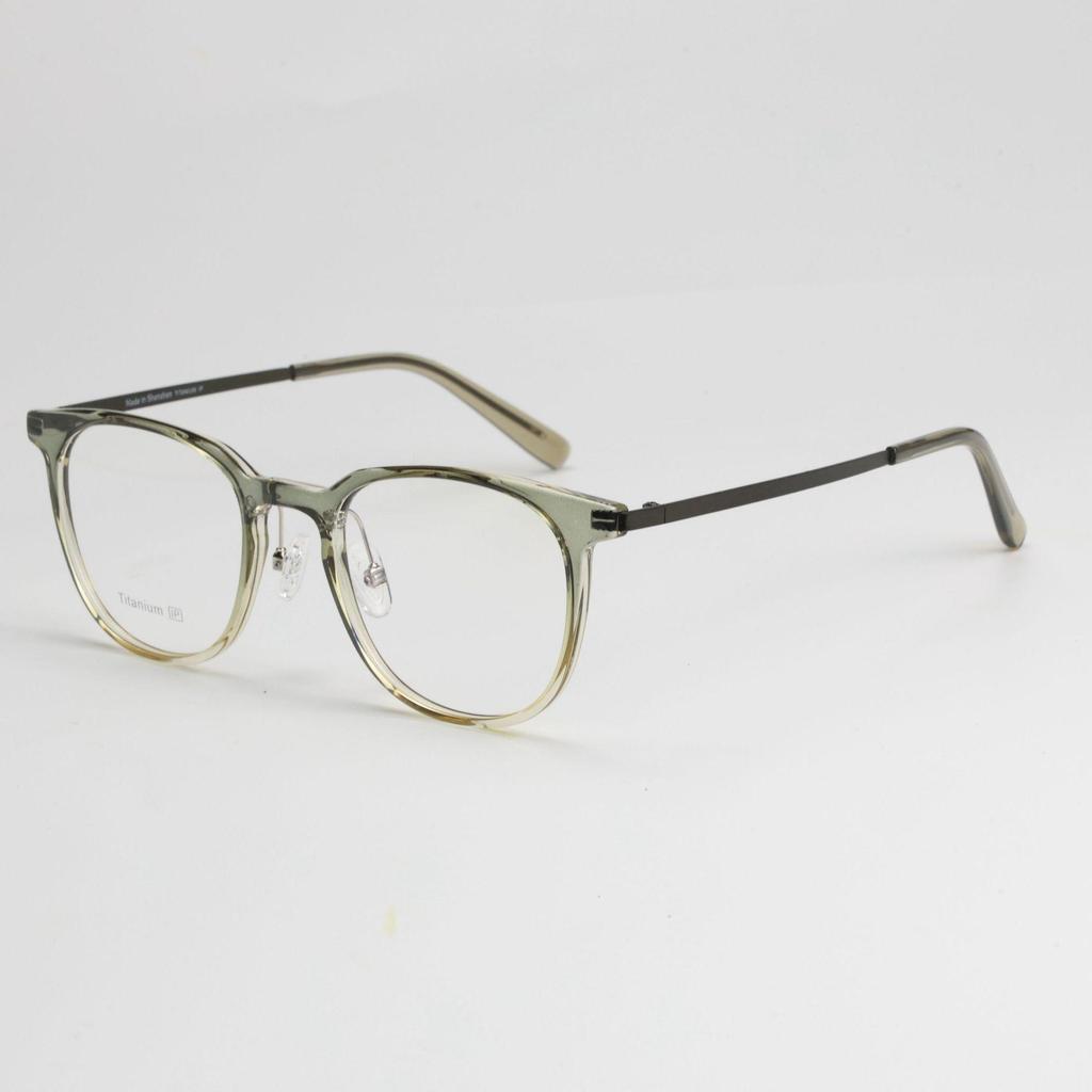 Unisex Pure Titanium Eyeglass Frames with Full-Frame and Acetate TR Options for Myopia, Compatible with Prescription Lenses.