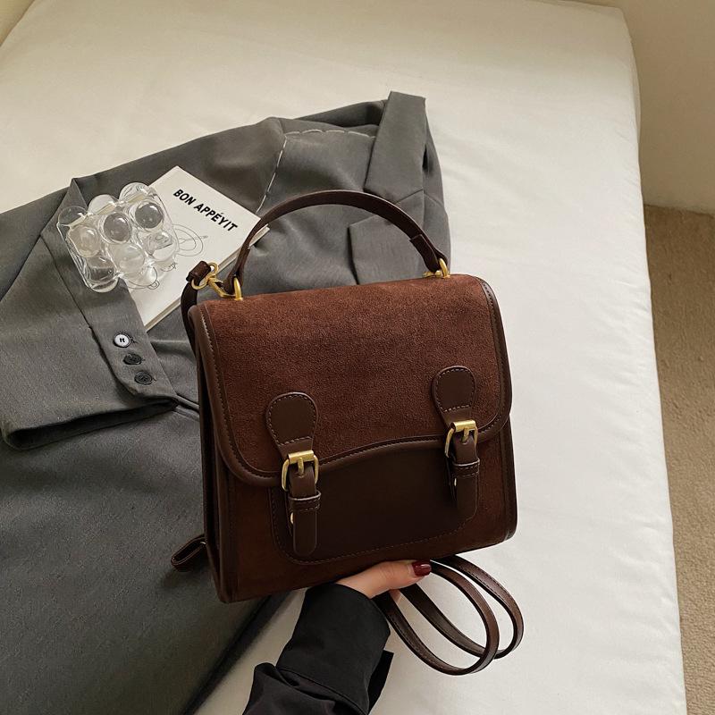 

Simple backpack women s 2025 new travel backpack Korean version niche fashion street trend casual student schoolbag темно-коричневого кольору