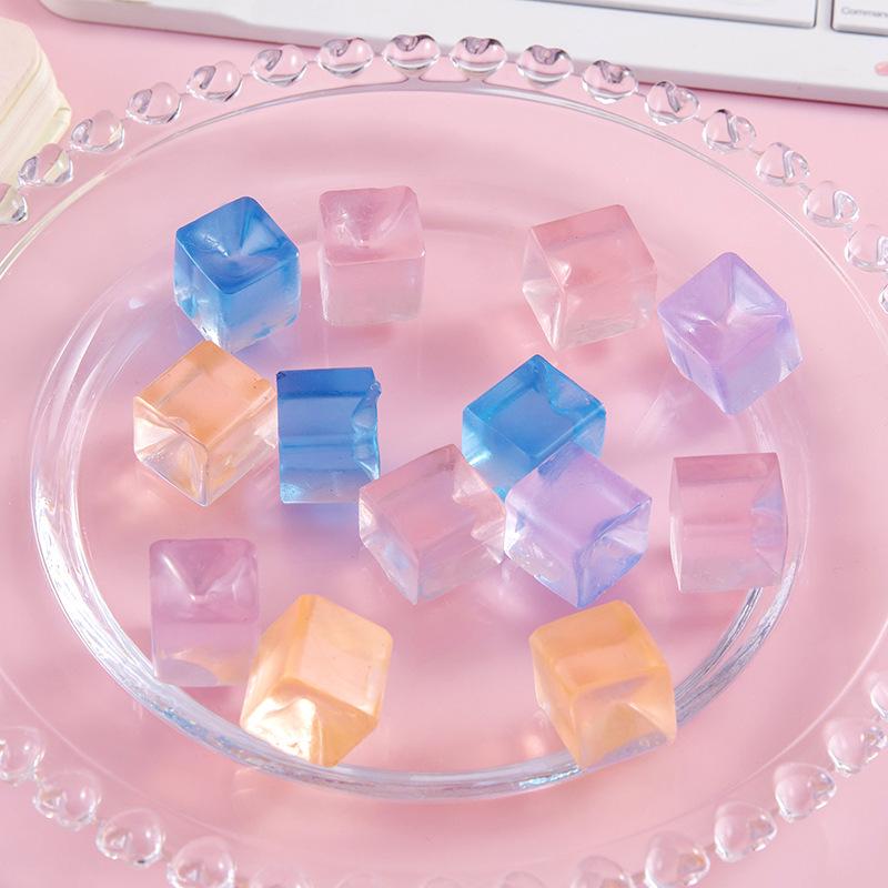 Ice Cube Squeeze Toy - Stress Relief Finger Decompression Gift for Students and Creative Prizes