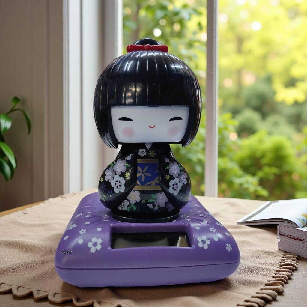 Solar-Powered Dancing Japanese Geisha Doll - Kimono Car Ornament