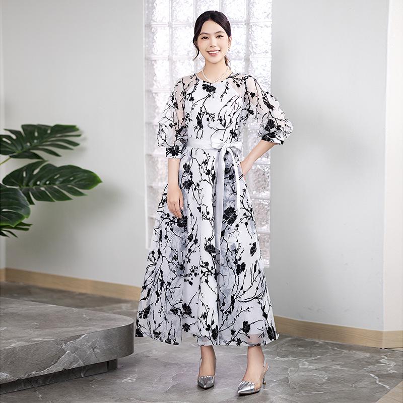 2025 Women's Plus Size Evening Banquet Dress - Slimming, Elegant, and Versatile Printed Design