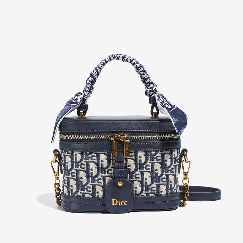 

2025 Розкішна жіноча міні-сумка-коробка: Елегантна, Універсальна Сумка Кросбоді та На Плече синій