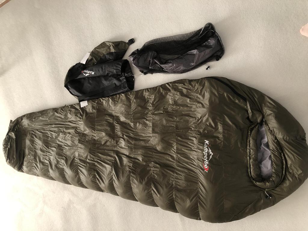 Down Sleeping Bag for Camping Ultralight Adult Sleeping Bag Waterproof and Warm 20D Nylon 1000g