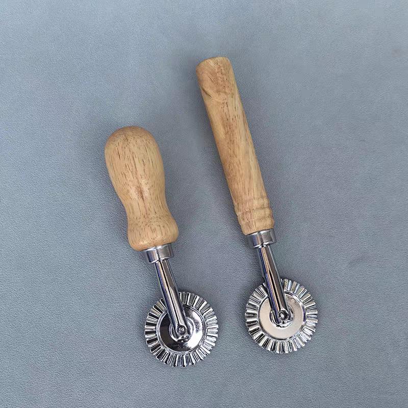 Dough Cutting Roller Pastry Wheel Cutter Round Pizza Cutting Wheel Tools Home Pizza Divider Kitchen Gadget Baking Cutting Tools
