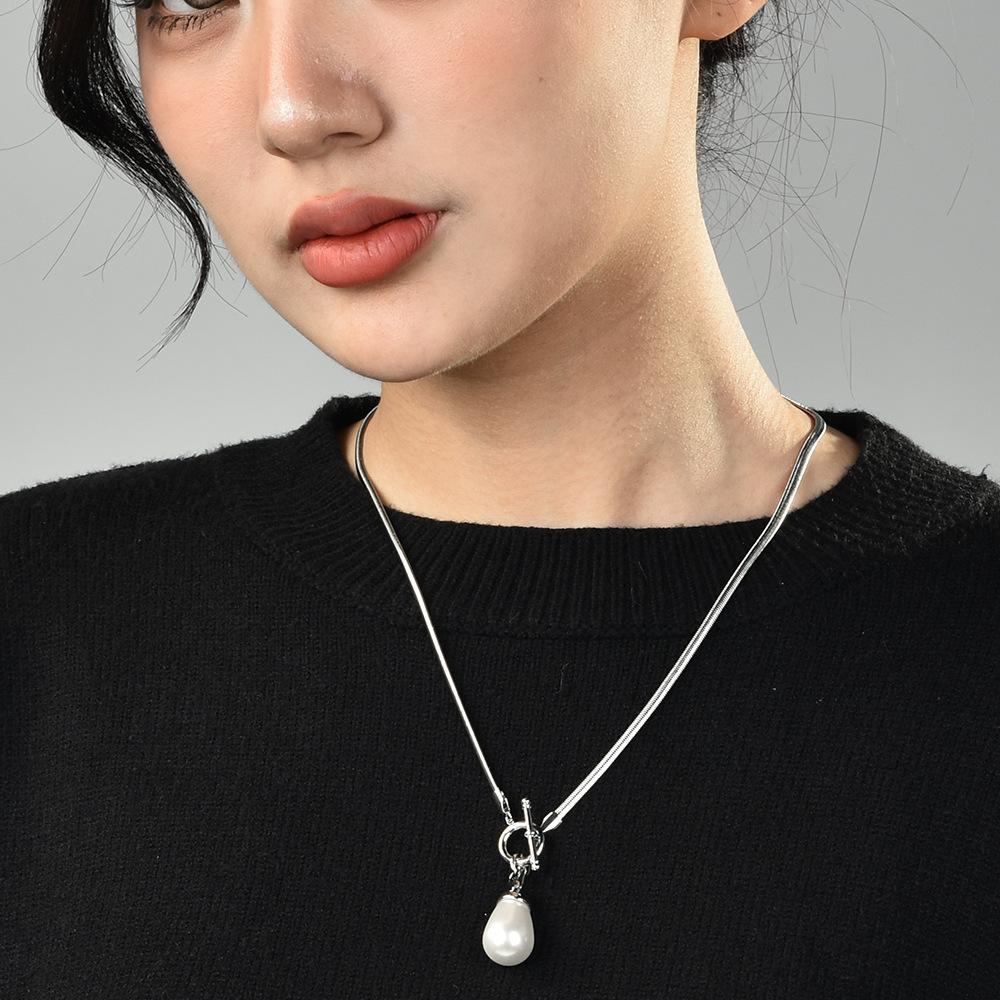 Autumn And Winter Water Drop Pearl Long Necklace Women'S Light Luxury Stacking Wearing Universal Buckle Snake Bone Chain High-End Sense Collarbone