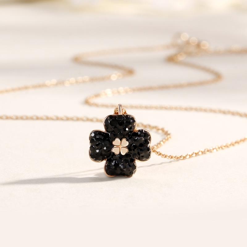 Four-leaf Clover Necklace Women's Niche Exquisite Fashion Light Luxury High-end Feeling Full of Diamonds Four-leaf Clover Pendant Necklace