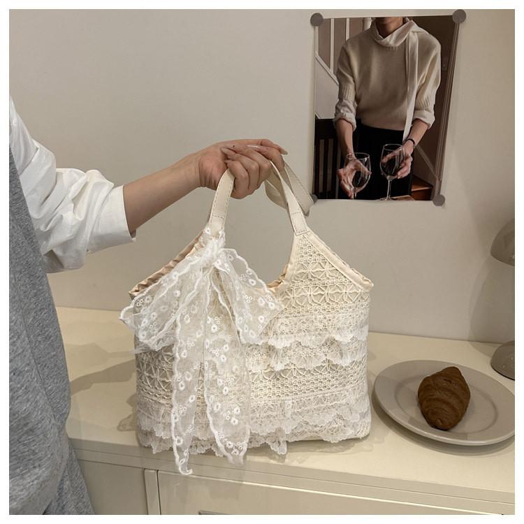 Elegant Solid Color Lace Decoration Casual Shoulder Bag For Daily Use Women