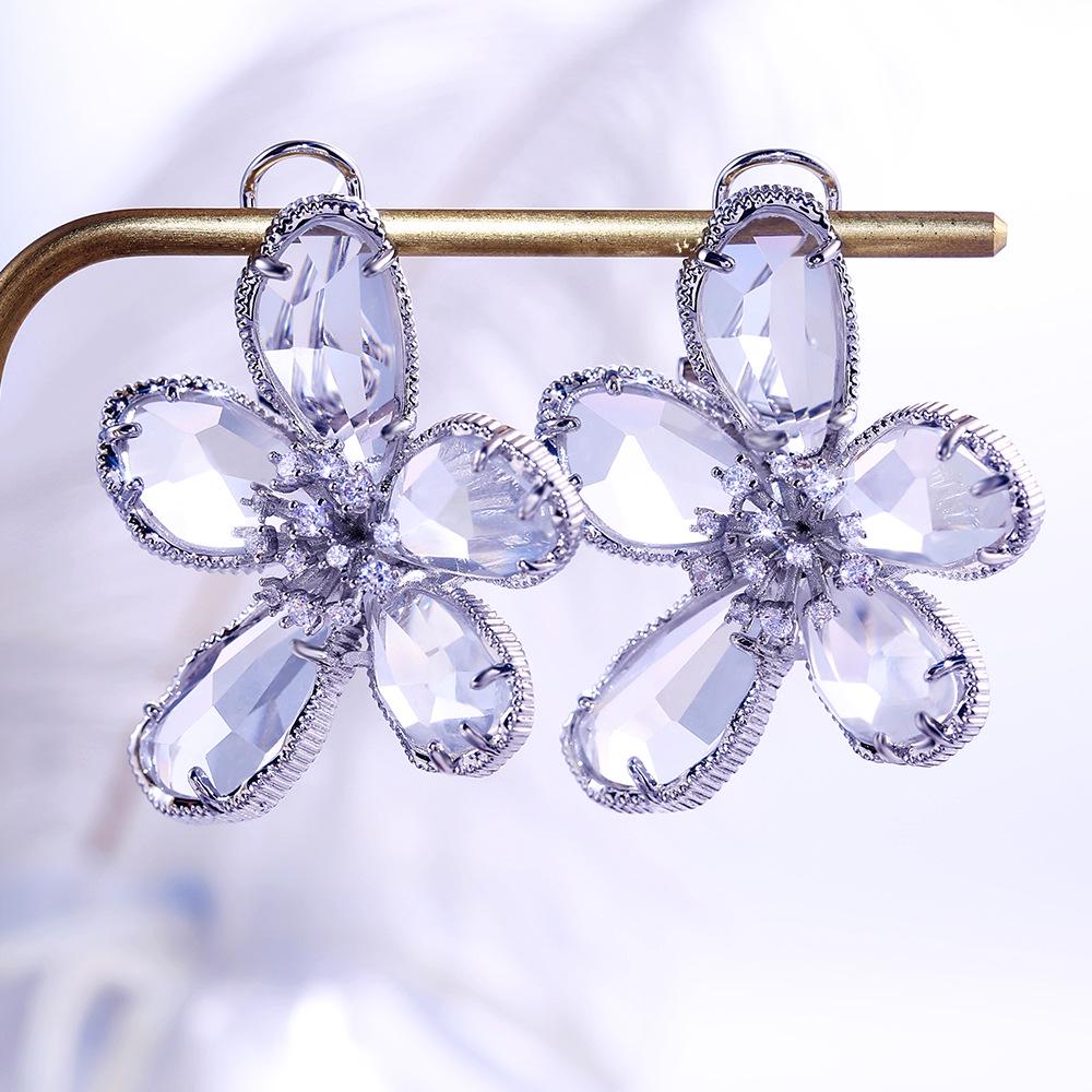 Luxury Fashion Big Flower Women'S Earrings, High-End Atmospheric Earrings, Silver Needle Real Gold Color Retention Earrings