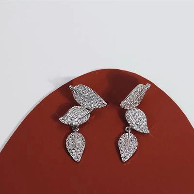 Huitan Exquisite Brilliant Leaf Drop Earrings for Women New Trendy Beautiful Ear Accessories Gorgeous Wedding Party Jewelry