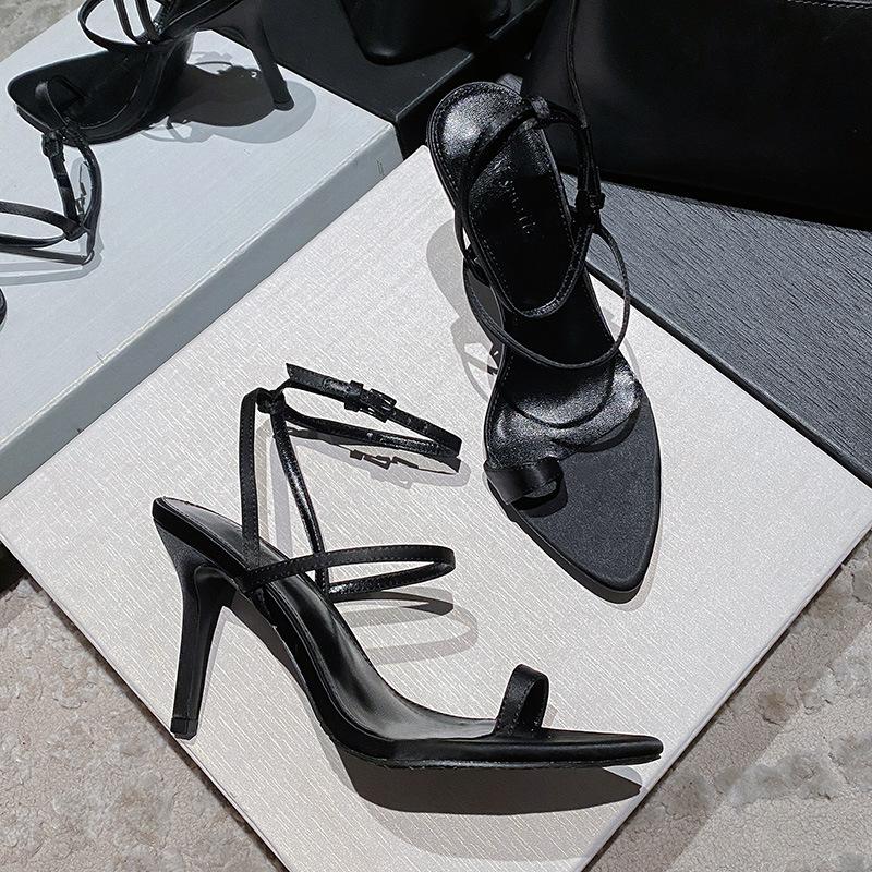 

Новые туфли-парапеты с пряжкой на одно слово, высокие каблуки-шпильки, черные атласные, сандалии для сексуальных красоток, женские 40