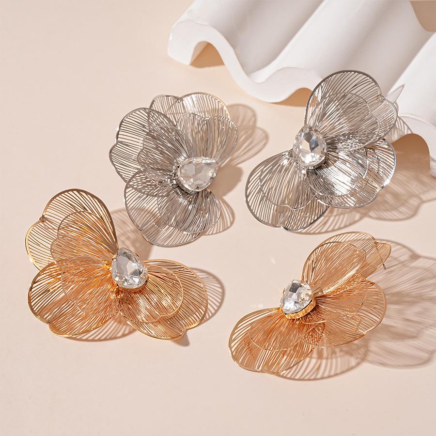 Diamond Flower Petals Steel Needle Earrings Vacation Wind Earrings
